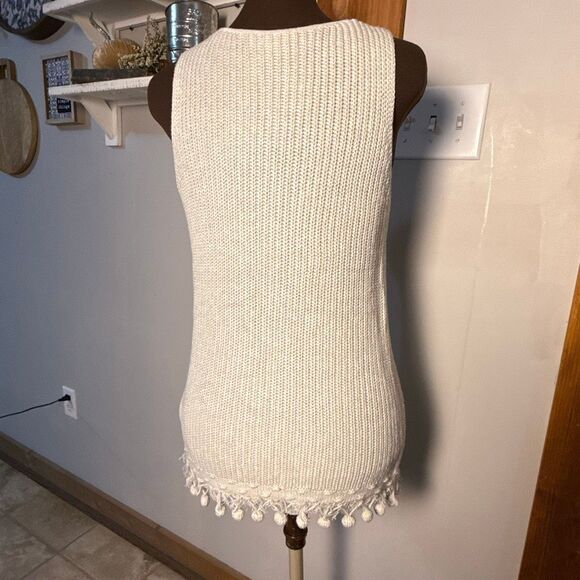 Lilly Pulitzer Jaya Sleeveless Pom Pom Fringe Cotton V Neck Knit sweater Top Siz - Picture 5 of 9